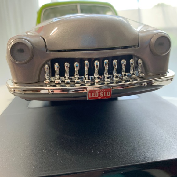 Die Cast Ford Custom Collectable Edsel Ford sig - Picture 8 of 16